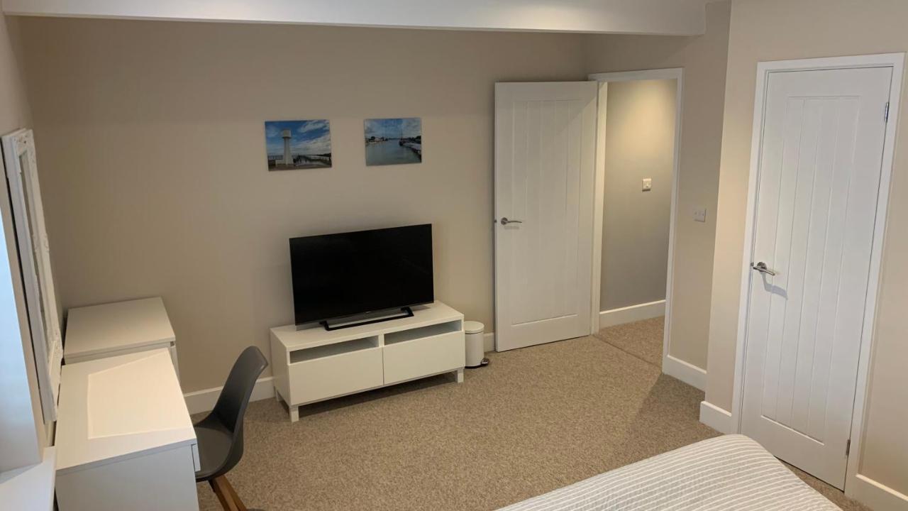 Cosy Corner Villa Литълхамптън Екстериор снимка